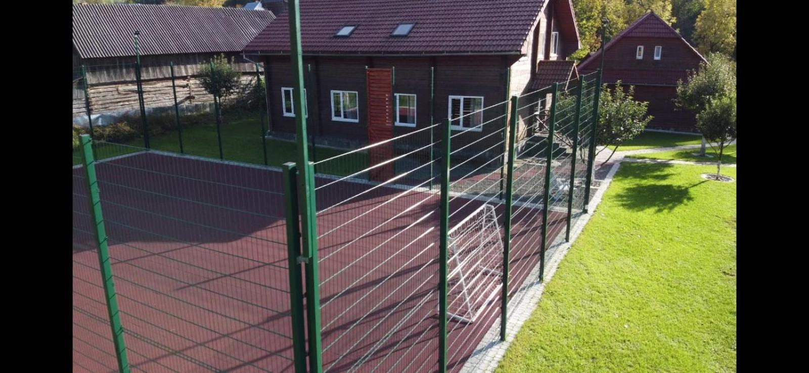 Зачаровані Карпати, Воловець Exterior photo